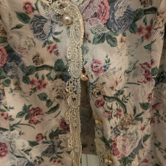 Flower blazer that buttons Size 14 has shoulder pads - Picture 4 of 4